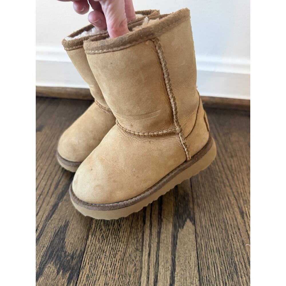 UGG CLASSIC KIDS WATERPROOF SHORT BOOT Size 7c Toddler Chestnut